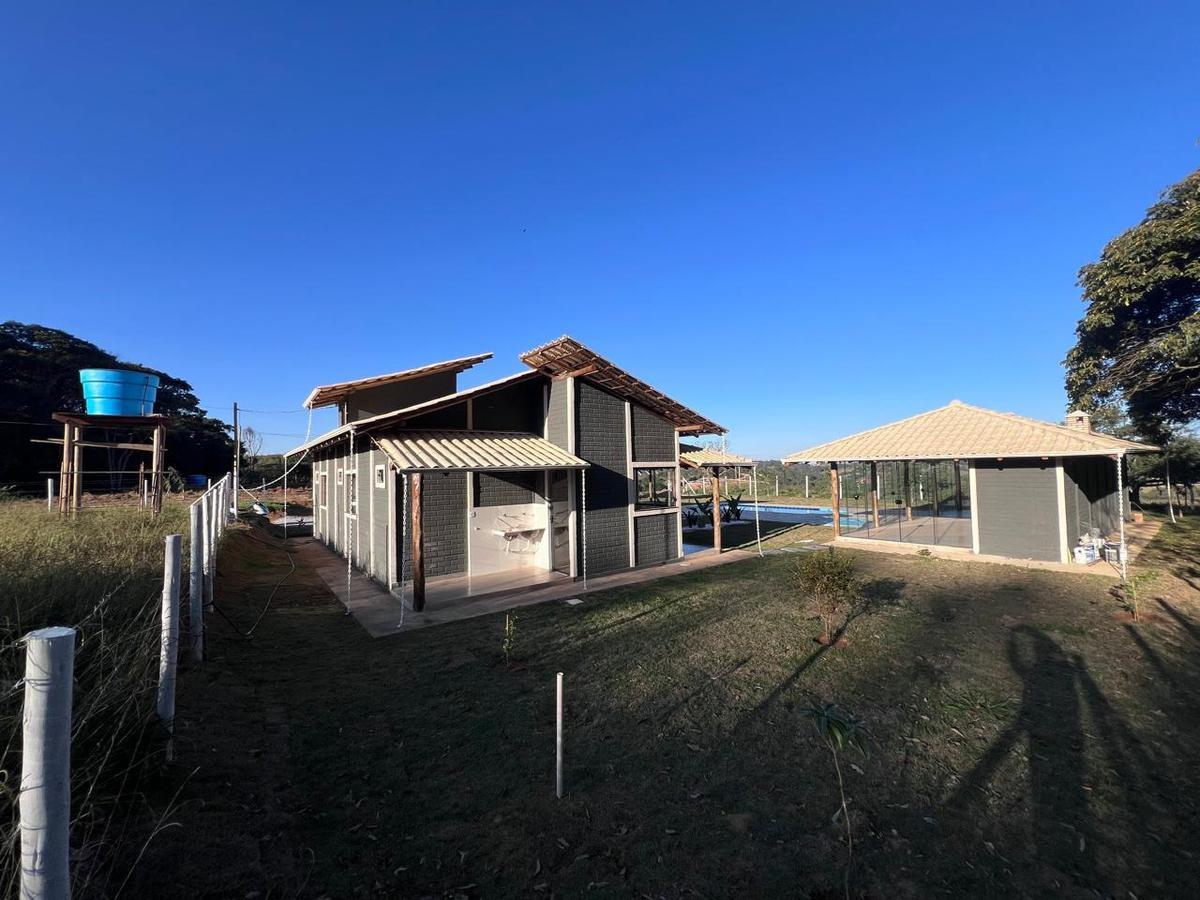 Fazenda, Centro, 3 Quartos, 10 Vagas, 2 Suítes