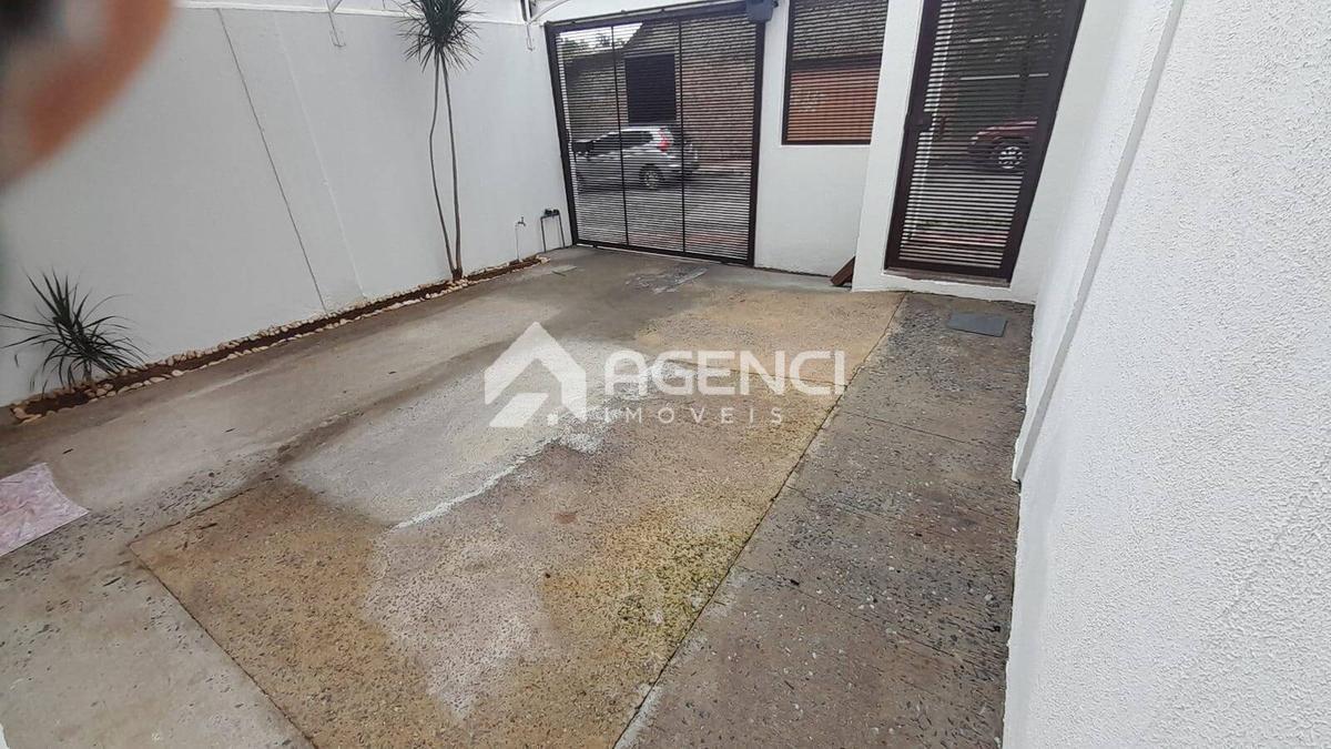 Casa, Paquetá, 2 Quartos, 0 Vaga, 2 Suítes