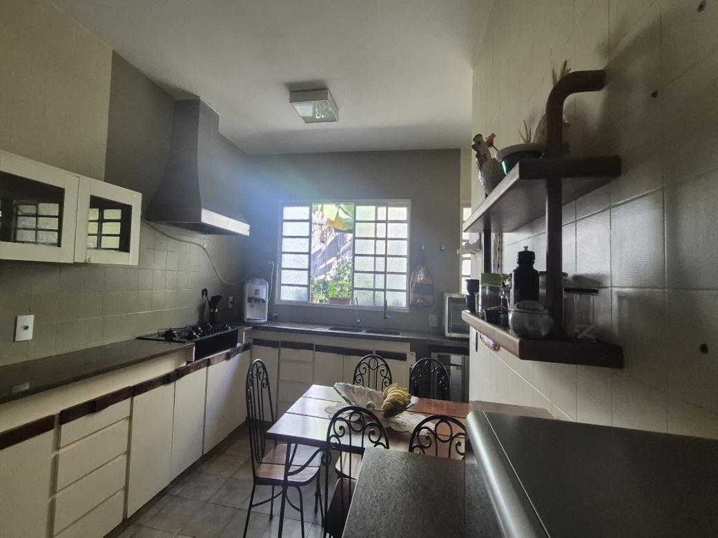 Casa, São Lucas, 4 Quartos, 8 Vagas, 2 Suítes