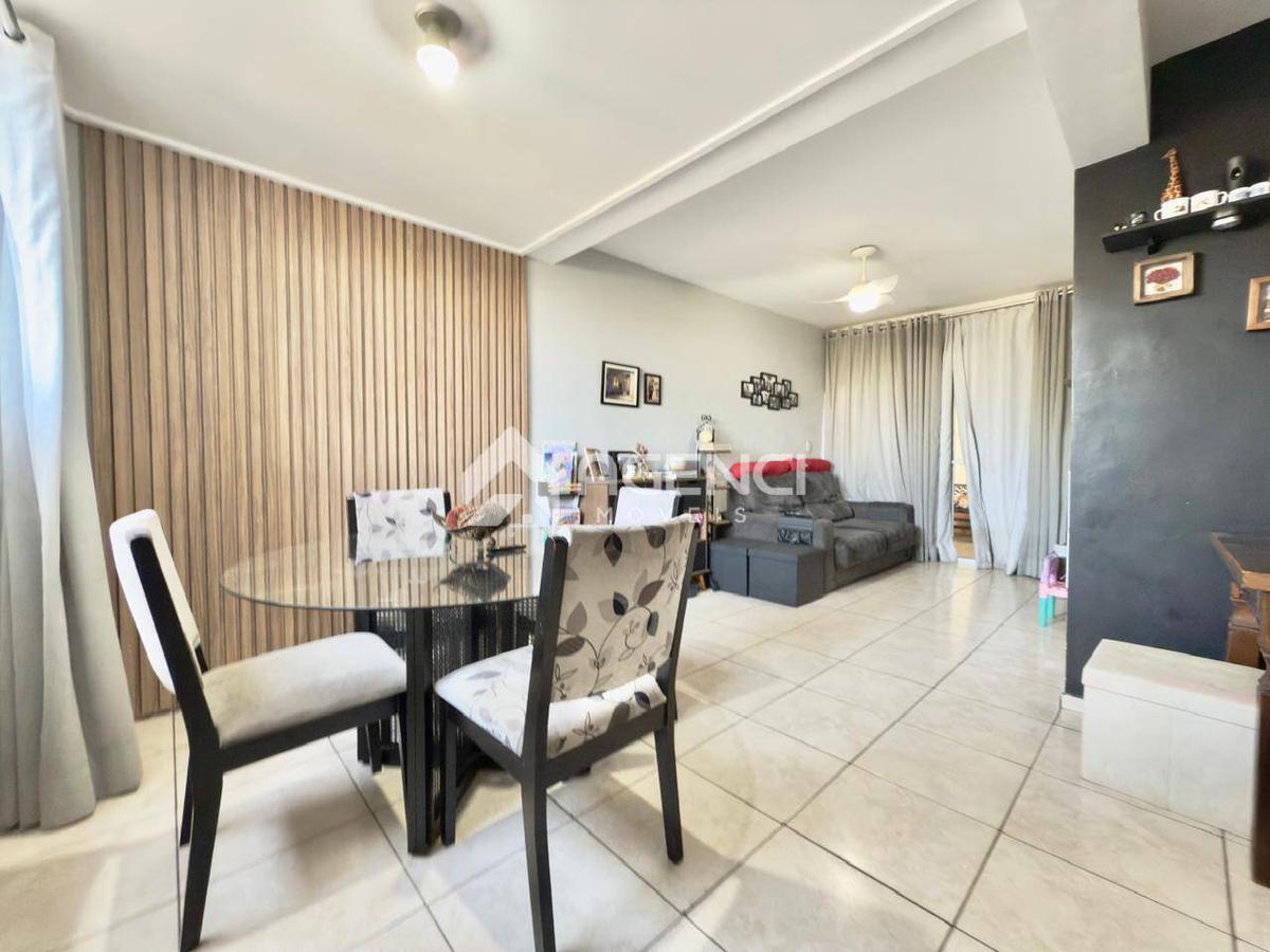 Casa, Cabral, 3 Quartos, 0 Vaga, 1 Suíte