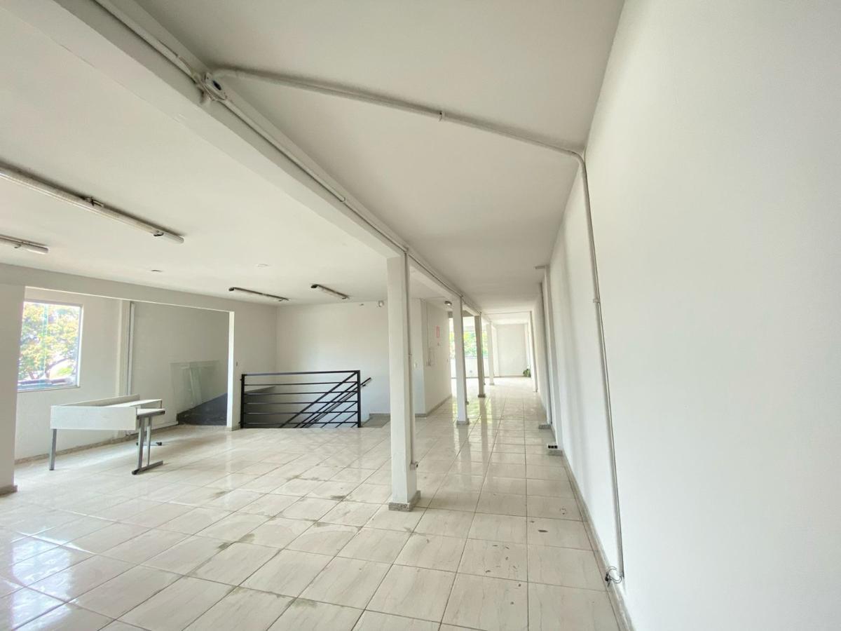 Prédio, Santa Cruz, 0 Quarto, 2 Vagas