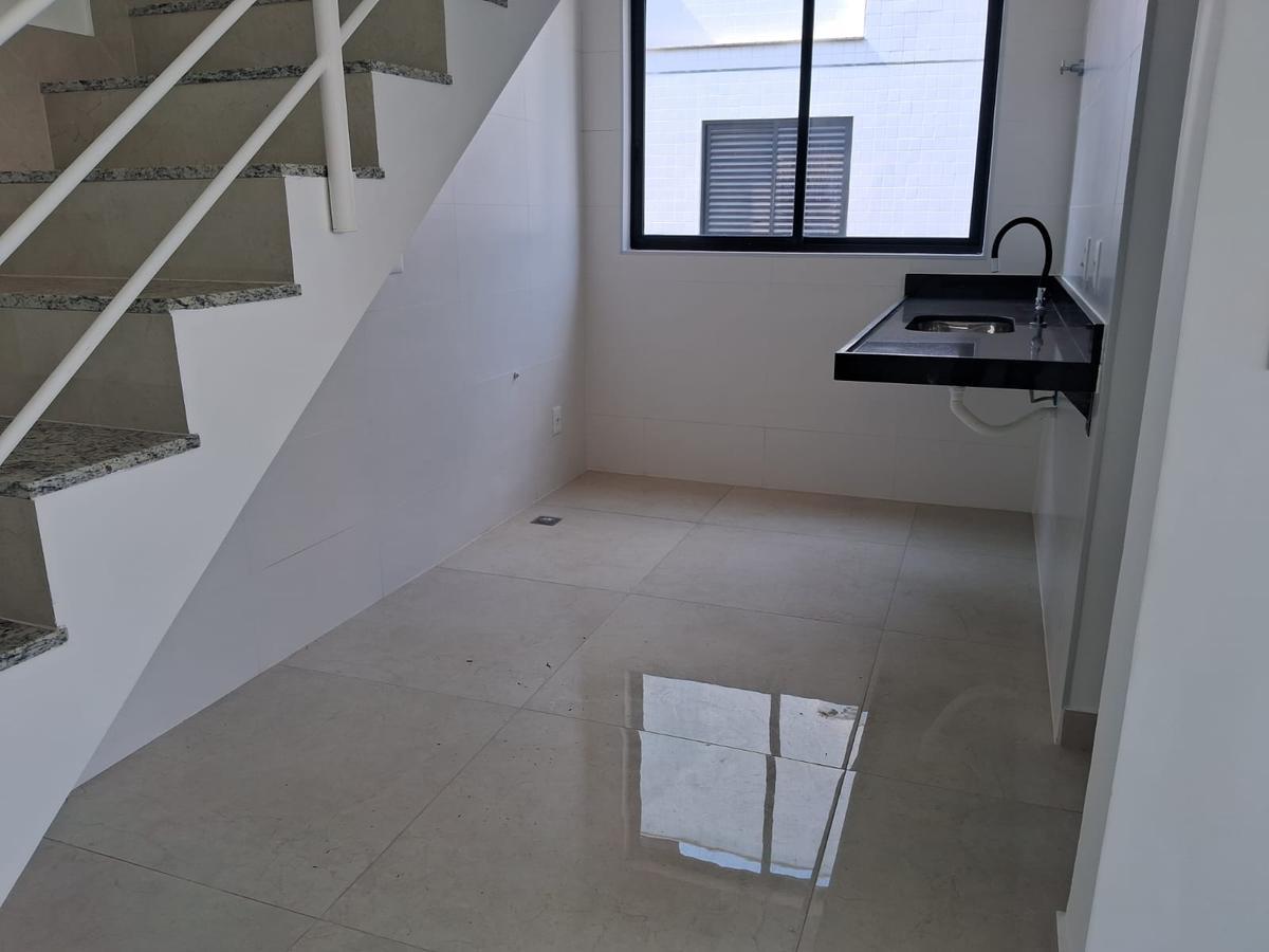 Apartamento, Floresta, 2 Quartos, 2 Vagas