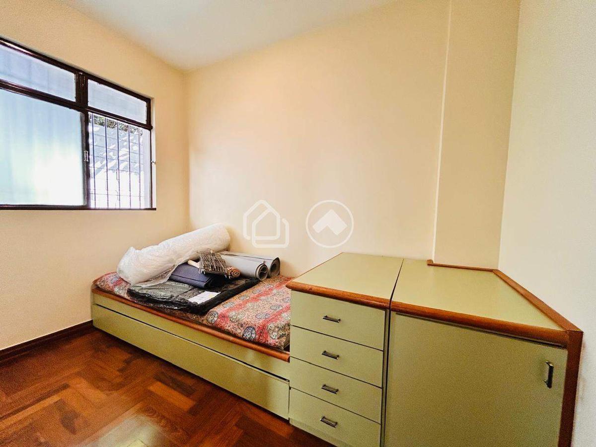 Casa, Buritis, 4 Quartos, 6 Vagas, 1 Suíte