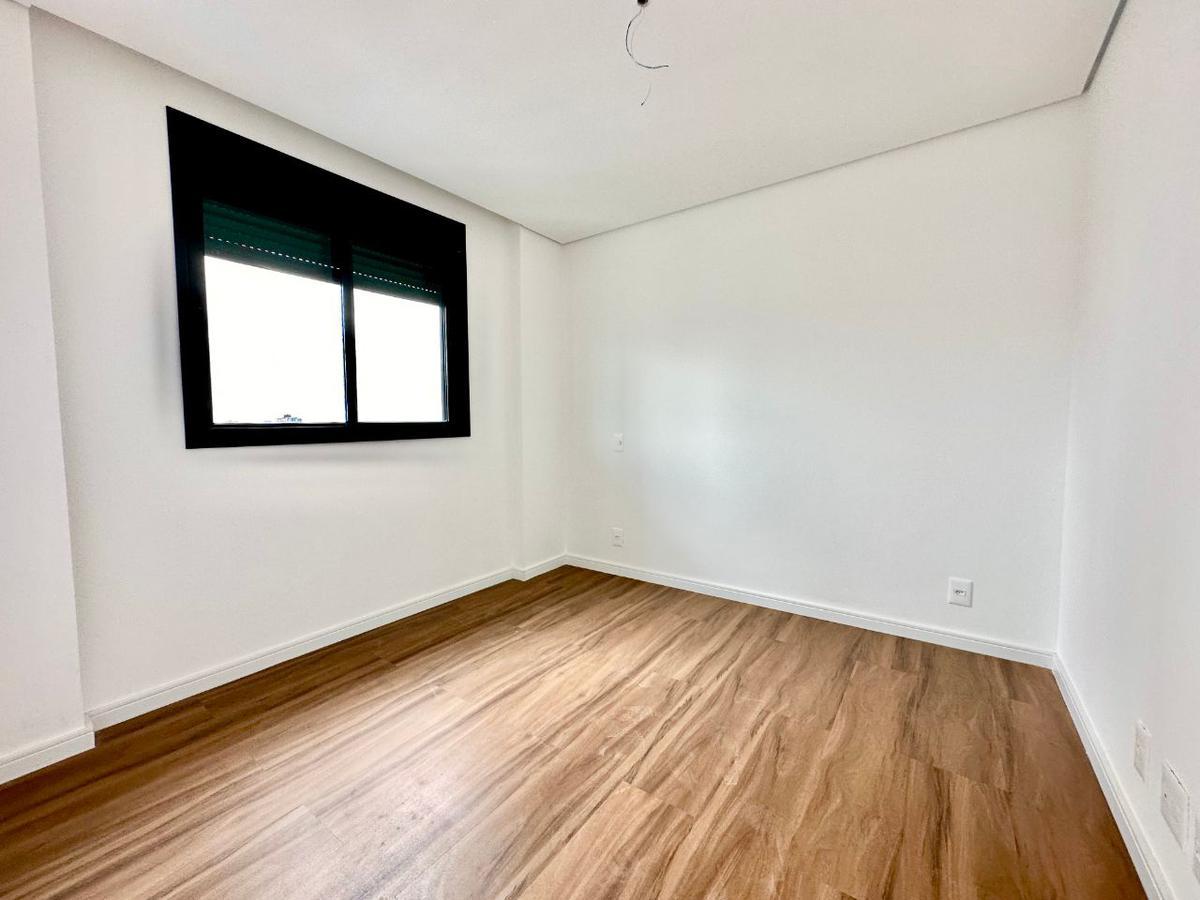 Apartamento, Serra, 4 Quartos, 4 Vagas, 2 Suítes