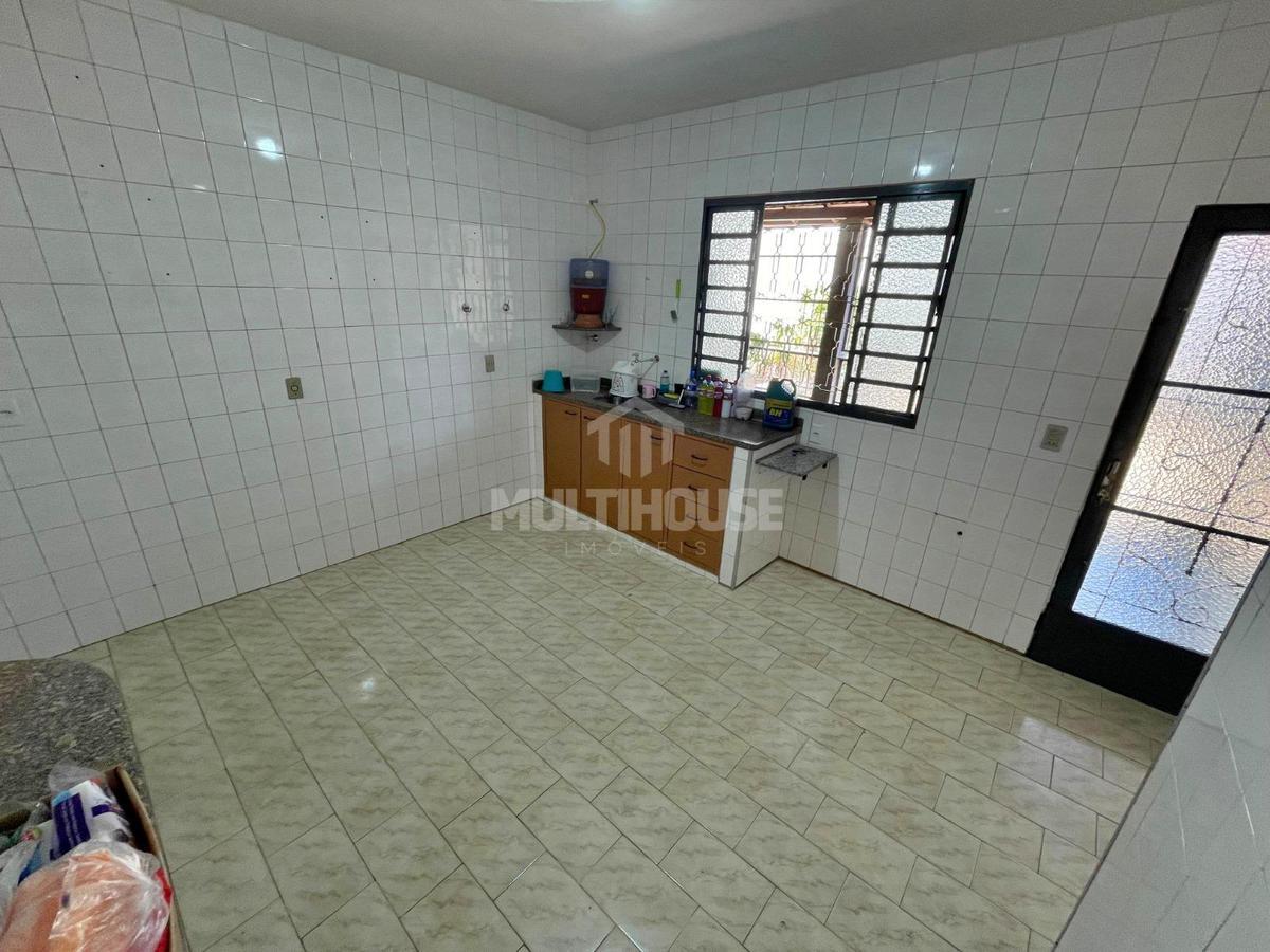 Casa, Jardim Leblon, 3 Quartos, 4 Vagas, 1 Suíte