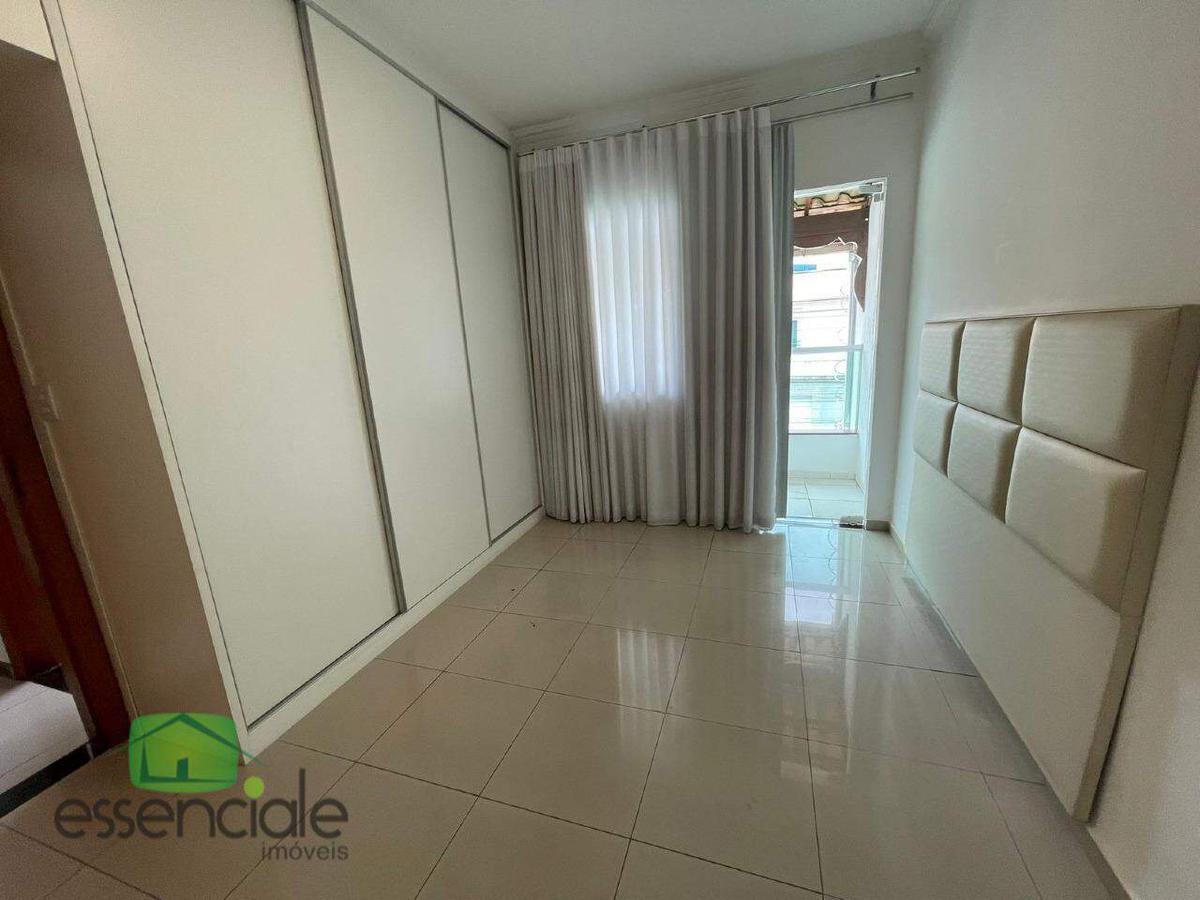 Casa, Europa, 3 Quartos, 2 Vagas, 1 Suíte