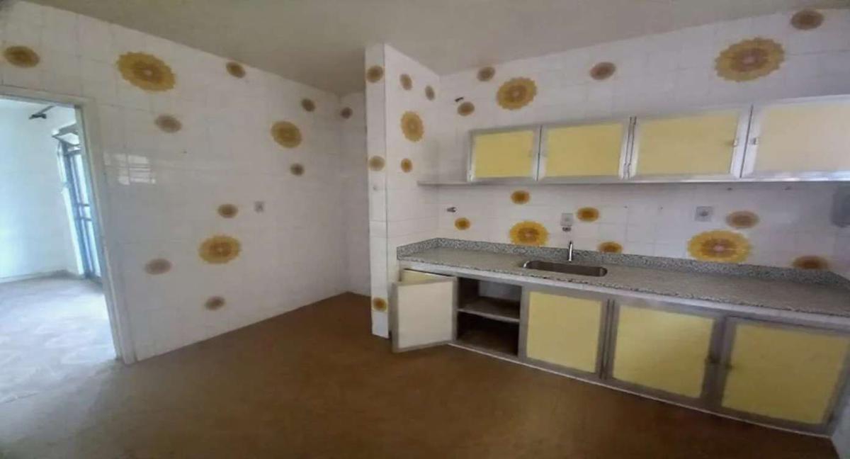 Casa, Cidade Nova, 5 Quartos, 3 Vagas, 1 Suíte