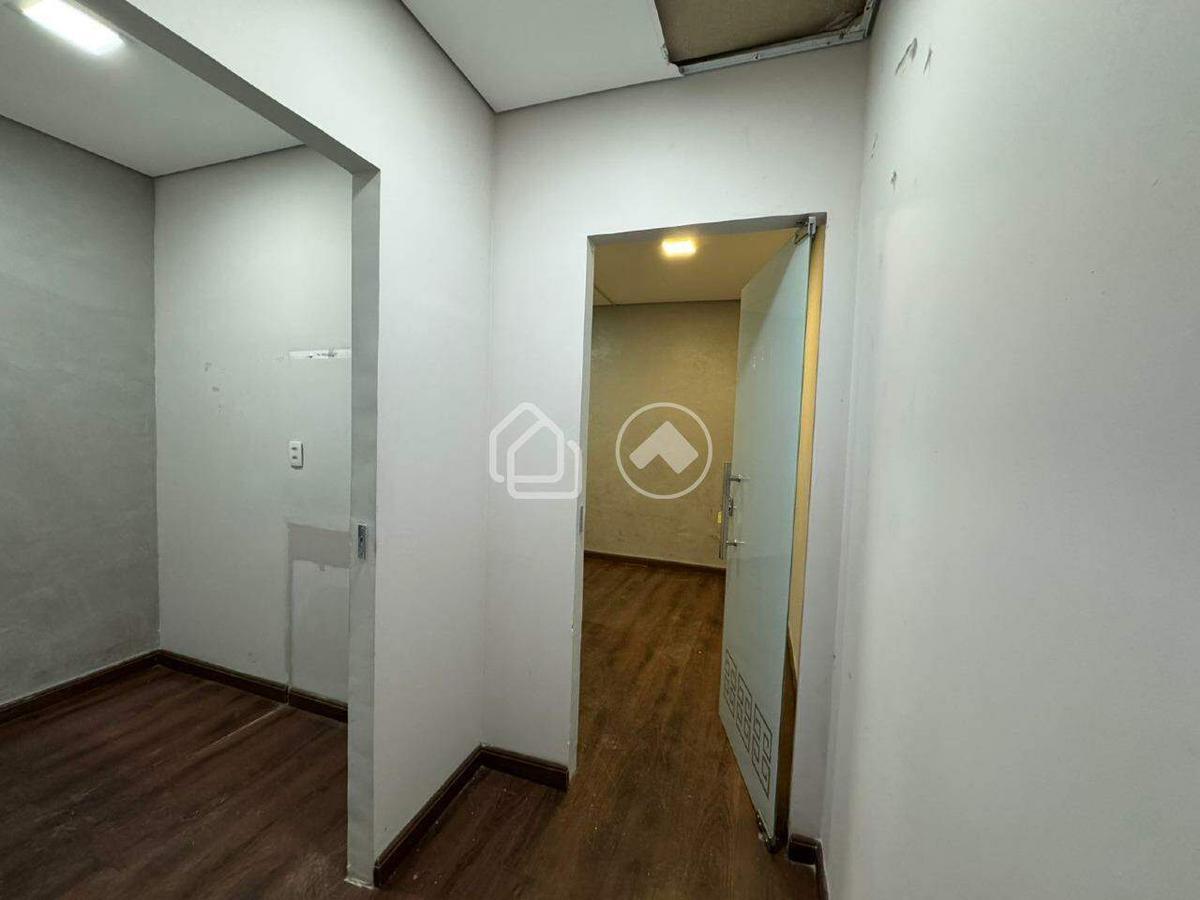 Loja, Buritis, 10 Vagas