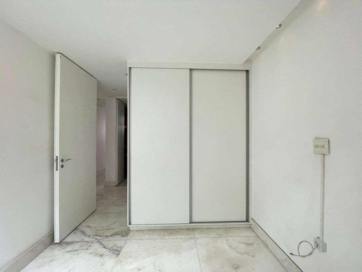 Cobertura, Savassi, 4 Quartos, 3 Vagas, 2 Suítes