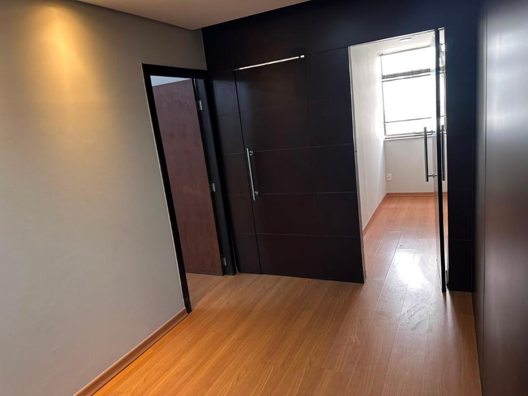 Sala, Centro, 0 Quarto, 1 Vaga