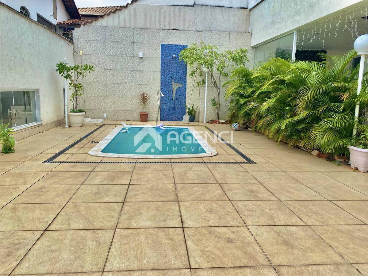 Casa, Santa Maria, 3 Quartos, 0 Vaga, 2 Suítes