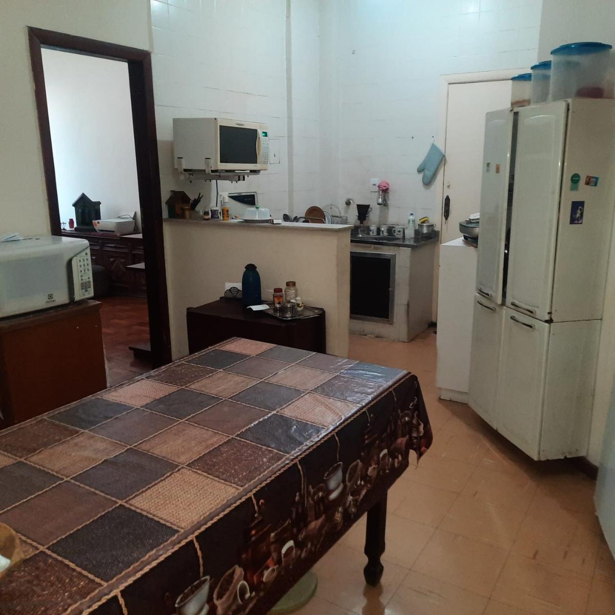 Apartamento, Floresta, 2 Quartos, 0 Vaga