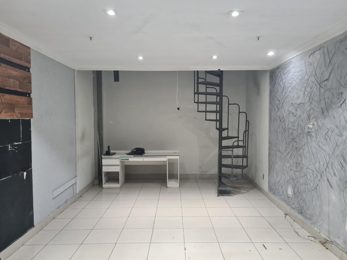 Sala, Barro Preto, 1 Quarto, 0 Vaga