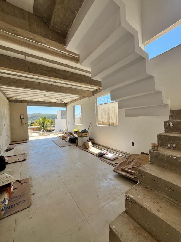 Casa, Masterville, 3 Quartos, 4 Vagas, 1 Suíte