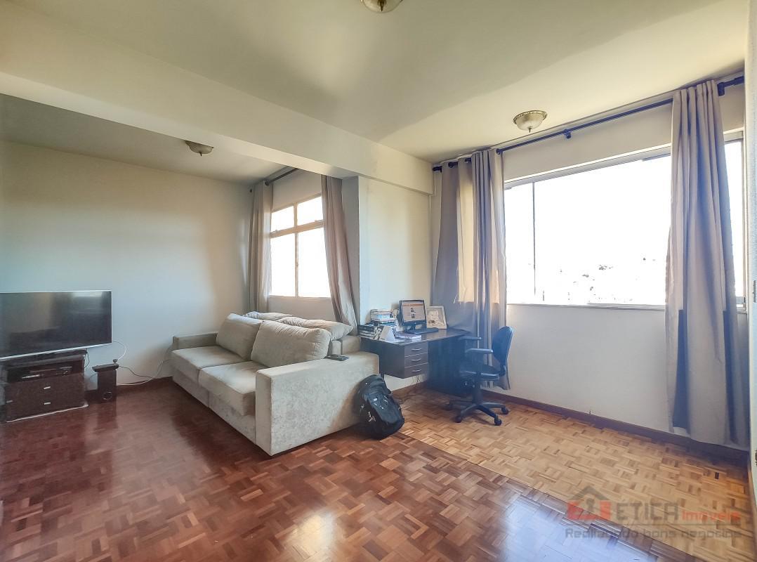 Apartamento, Floresta, 2 Quartos, 1 Vaga