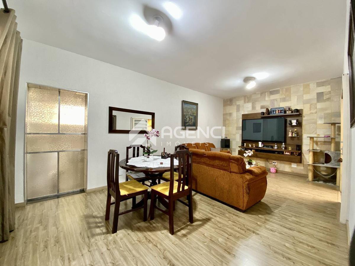 Casa, Santa Maria, 5 Quartos, 0 Vaga, 3 Suítes