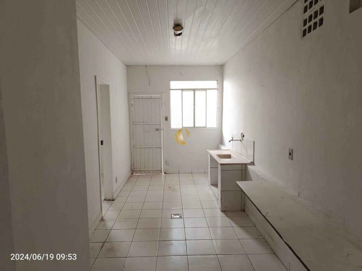 Casa, Centro, 3 Quartos, 0 Vaga