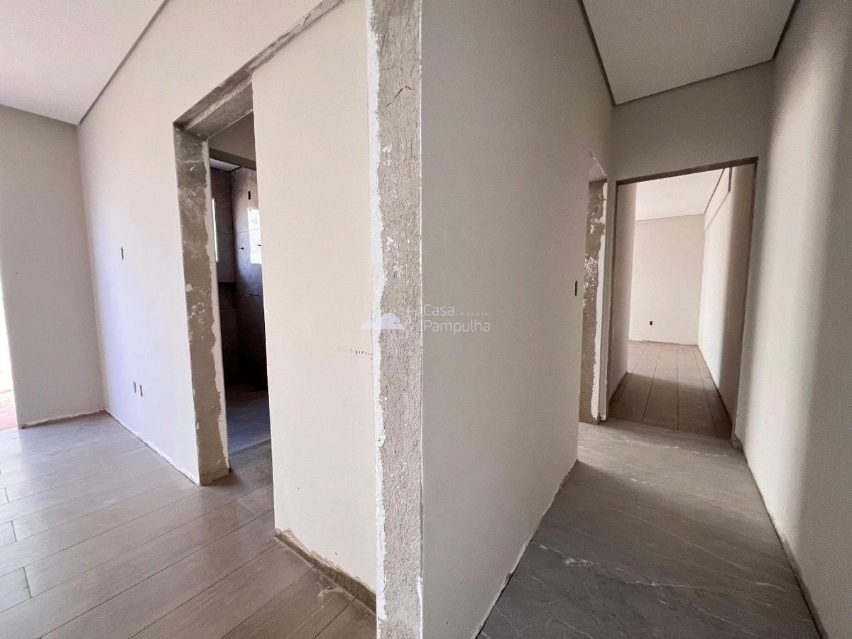 Casa, Trevo, 4 Quartos, 3 Vagas, 3 Suítes