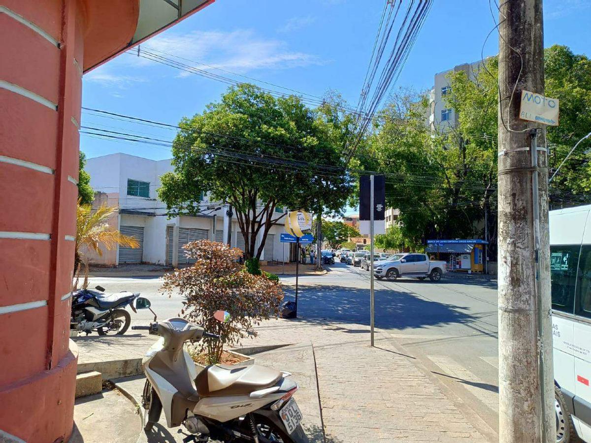 Prédio, Centro, 0 Quarto, 0 Vaga