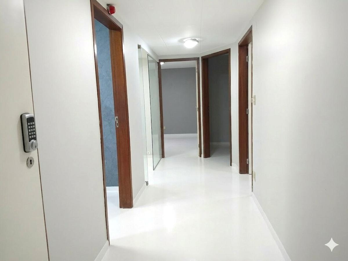 Sala, Santa Efigênia