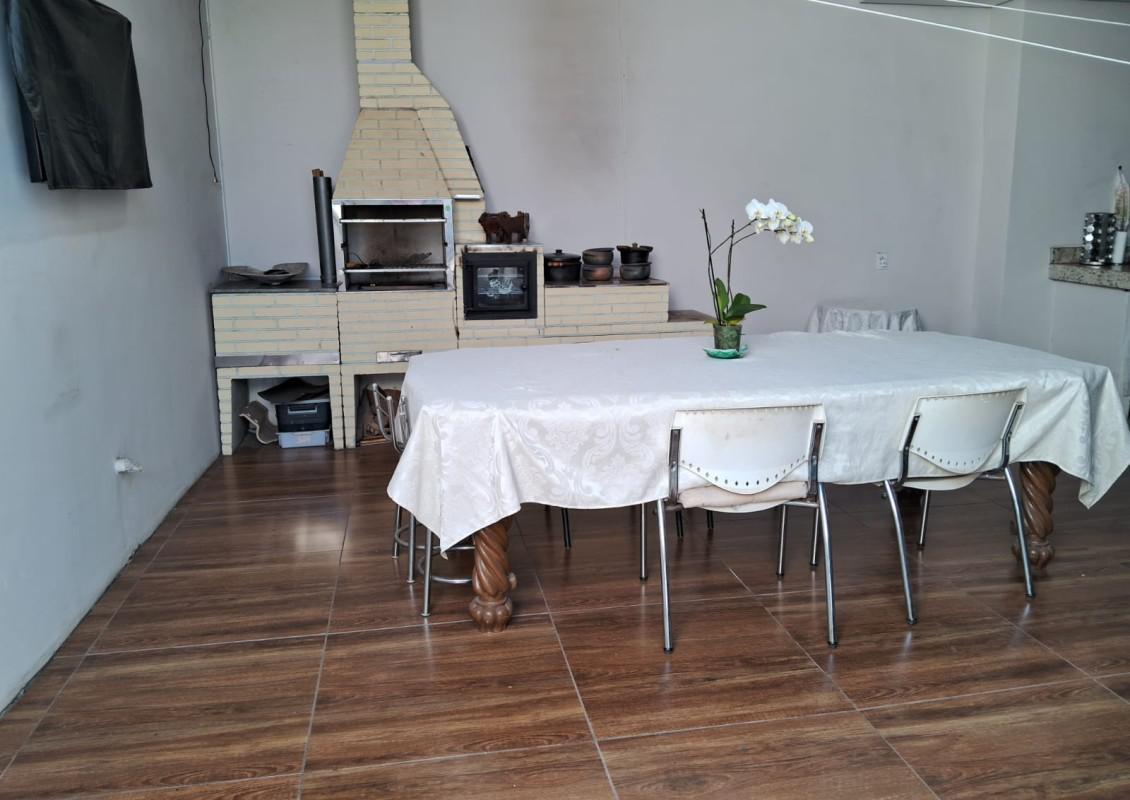 Casa, Conjunto Água Branca, 4 Quartos, 3 Vagas, 1 Suíte