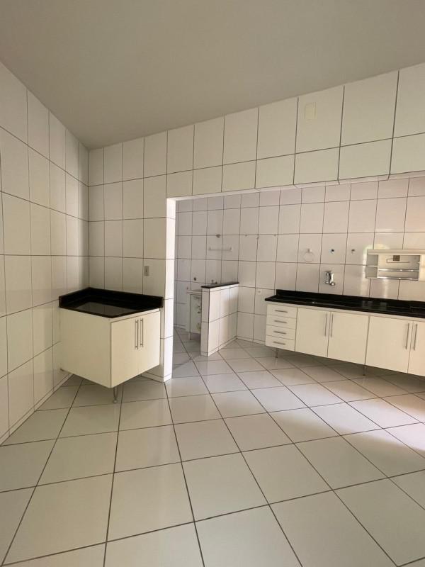 Casa, João Pinheiro, 2 Quartos, 3 Vagas, 1 Suíte