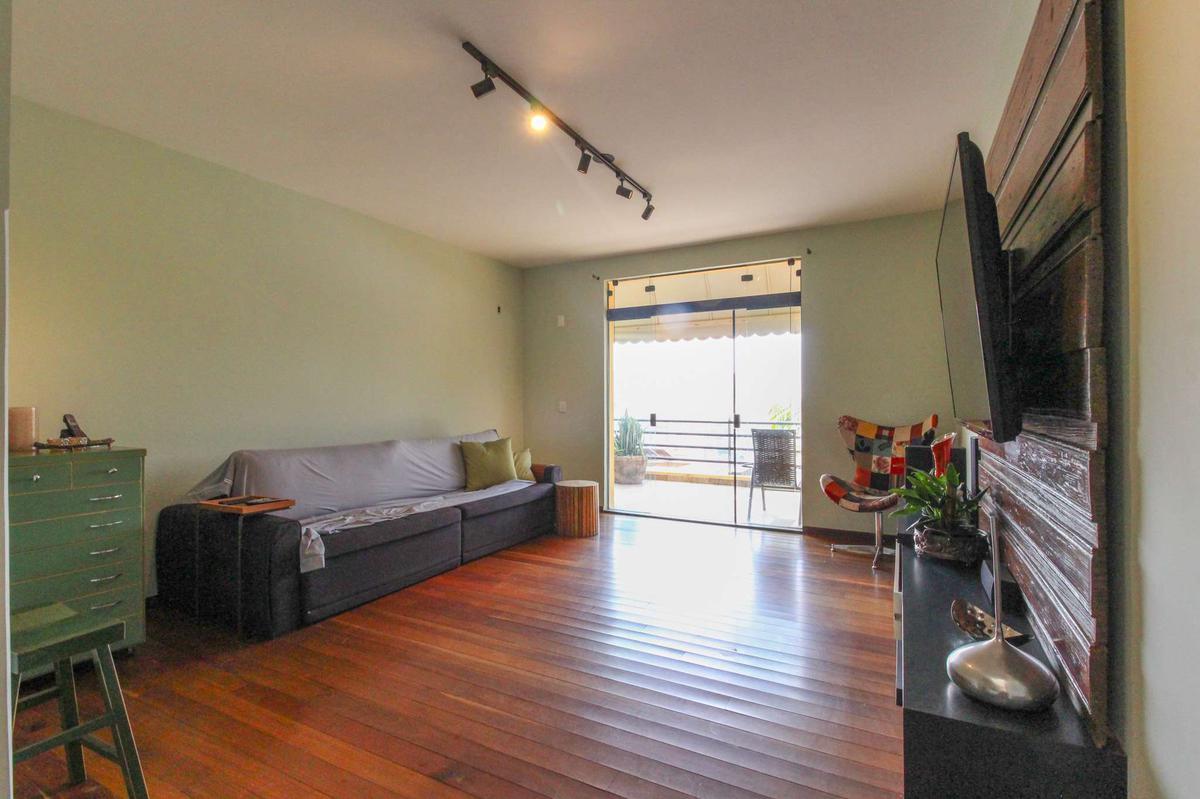 Casa, Buritis, 4 Quartos, 4 Vagas, 1 Suíte