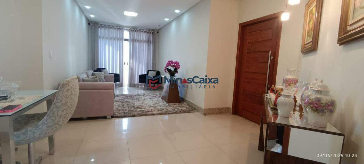 Cobertura, Alto Serenata, 4 Quartos, 3 Vagas, 3 Suítes