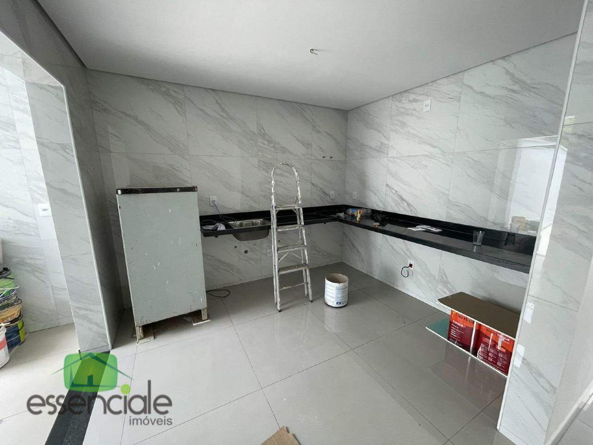 Casa, Europa, 3 Quartos, 3 Vagas, 1 Suíte