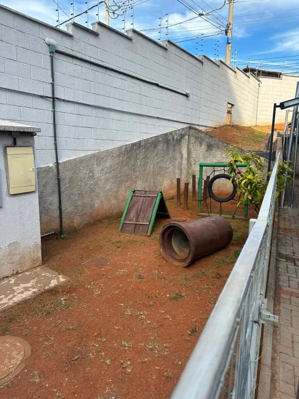 Apartamento, Santa Helena (barreiro), 2 Quartos, 1 Vaga