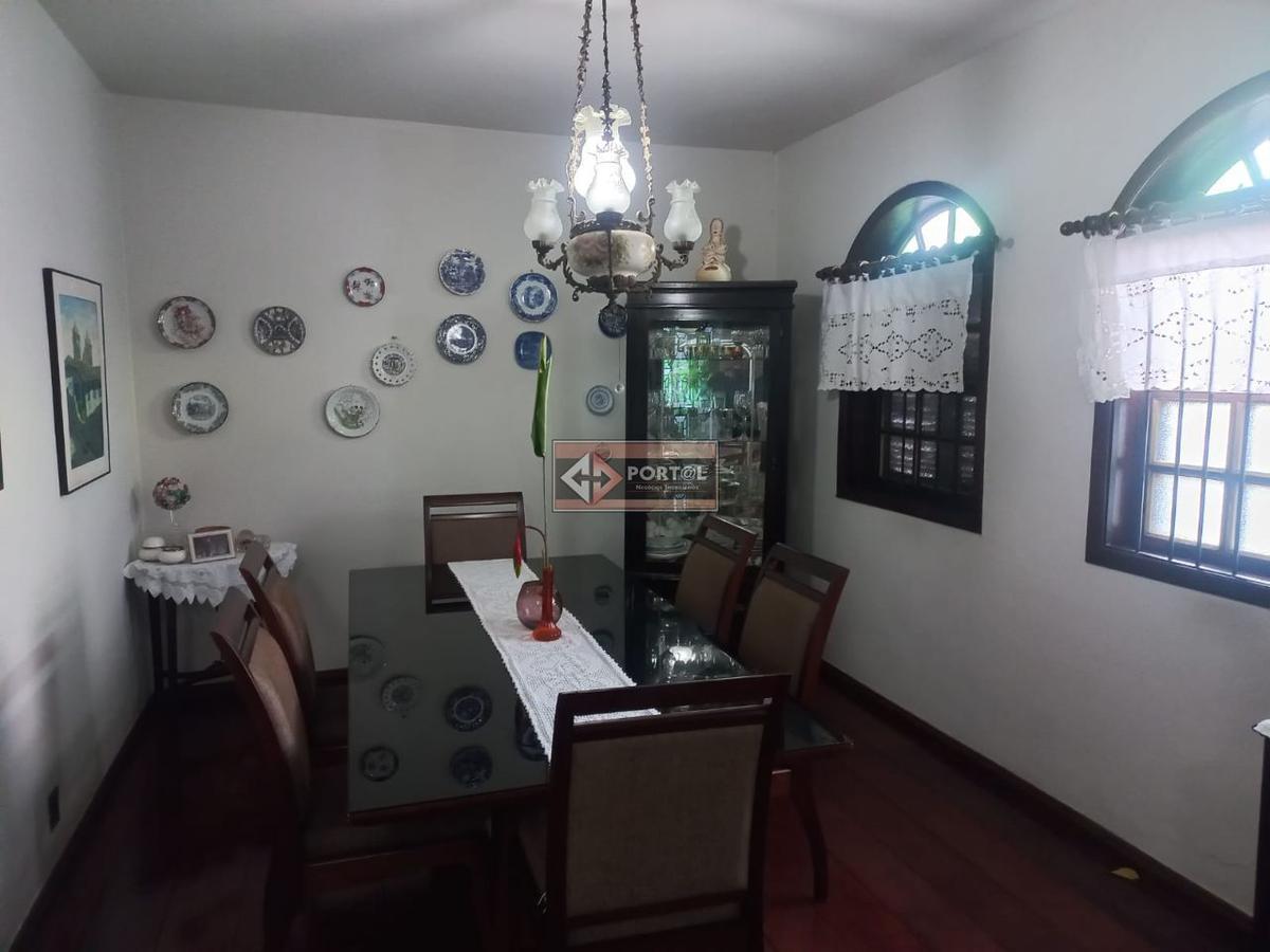 Casa, Itapoã, 4 Quartos, 2 Vagas, 1 Suíte