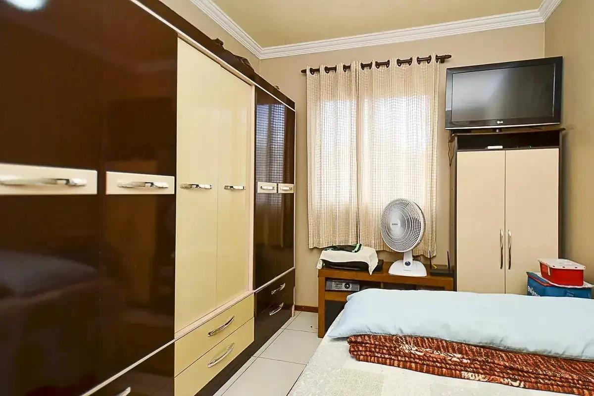 Apartamento, Sagrada Família, 2 Quartos, 1 Vaga, 1 Suíte