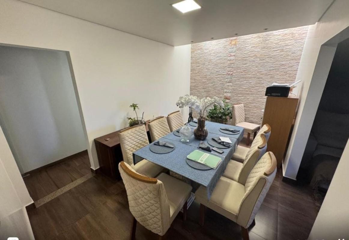 Casa, Tirol, 3 Quartos, 2 Vagas, 1 Suíte