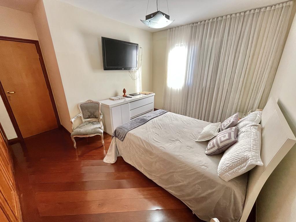 Cobertura, São José, 4 Quartos, 4 Vagas, 2 Suítes