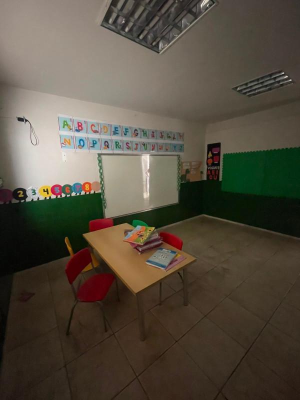 Casa Comercial, Candelária, 4 Quartos, 0 Vaga, 1 Suíte