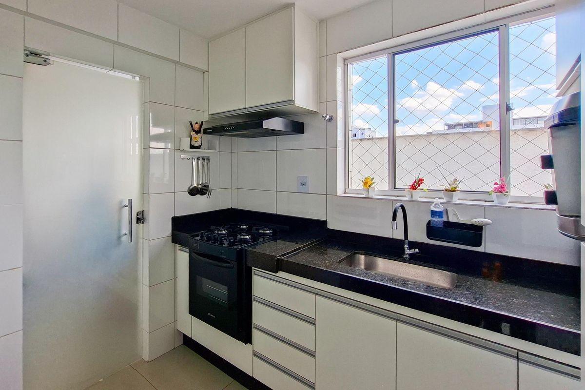 Apartamento, Sagrada Família, 3 Quartos, 2 Vagas, 2 Suítes