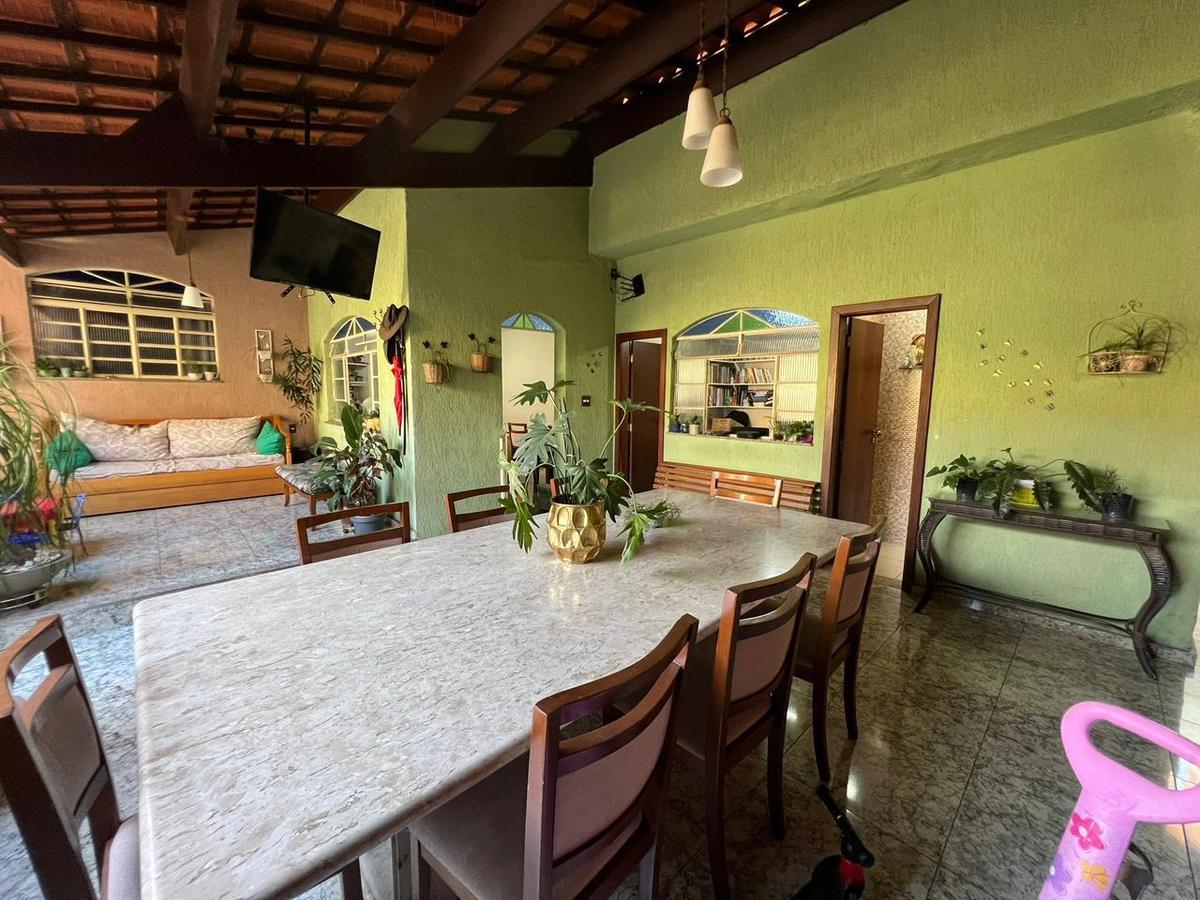 Casa, São Geraldo, 6 Quartos, 2 Vagas, 2 Suítes