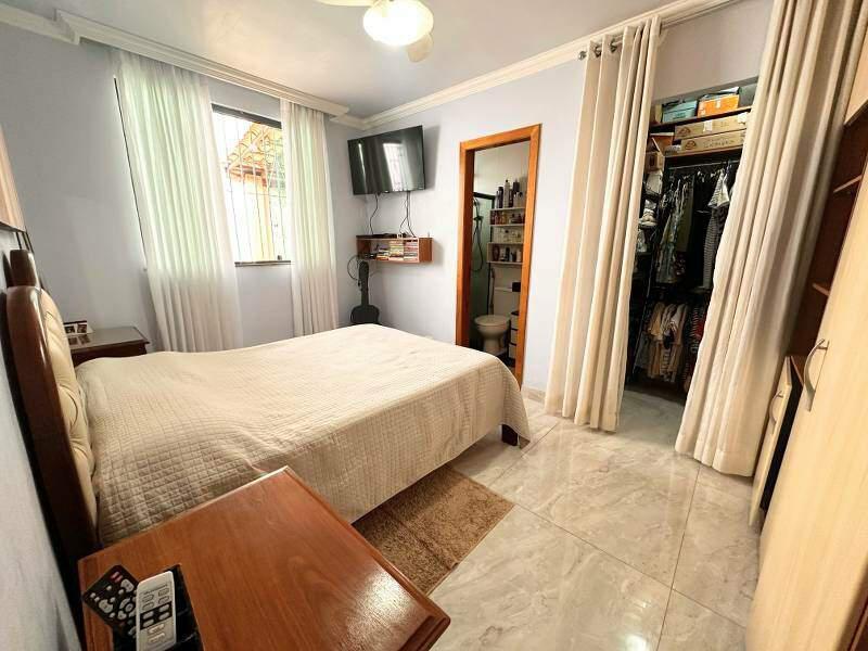 Casa, Fernão Dias, 3 Quartos, 2 Vagas, 1 Suíte