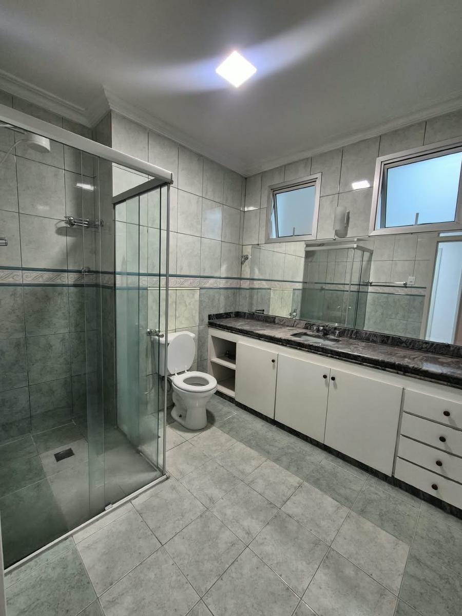 Apartamento, Centro, 4 Quartos, 0 Vaga, 1 Suíte