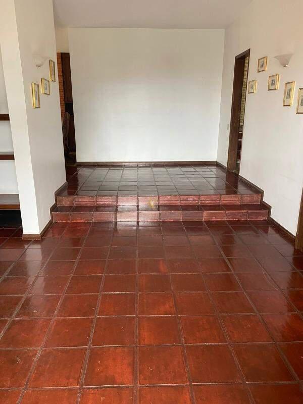 Casa, Comiteco, 4 Quartos, 3 Vagas, 1 Suíte