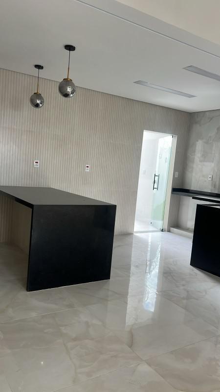Casa, Názia I, 3 Quartos, 1 Vaga, 3 Suítes