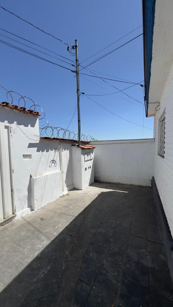 Casa, Fernão Dias, 3 Quartos, 0 Vaga, 1 Suíte