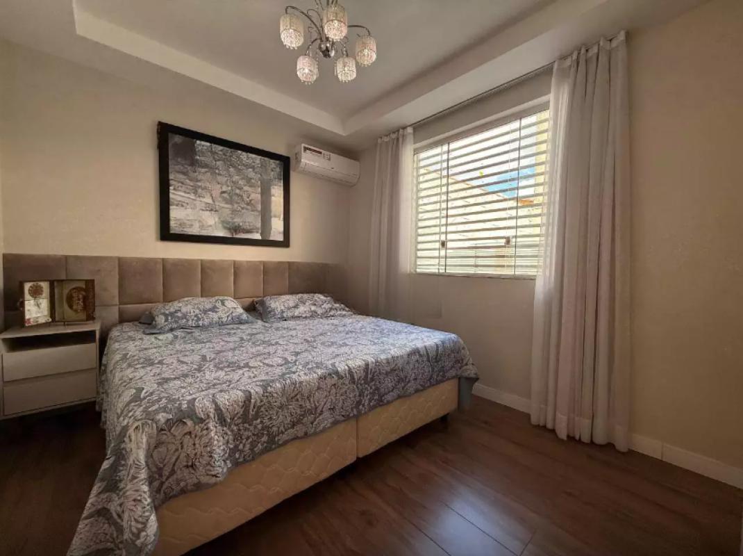 Casa, Serrano, 4 Quartos, 4 Vagas, 1 Suíte