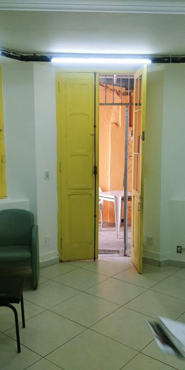 Casa Comercial, Funcionários, 0 Quarto, 10 Vagas