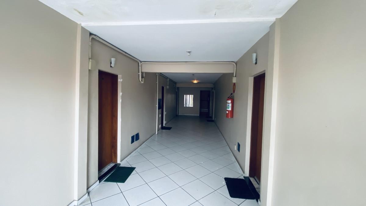 Prédio, Paquetá, 20 Quartos, 0 Vaga