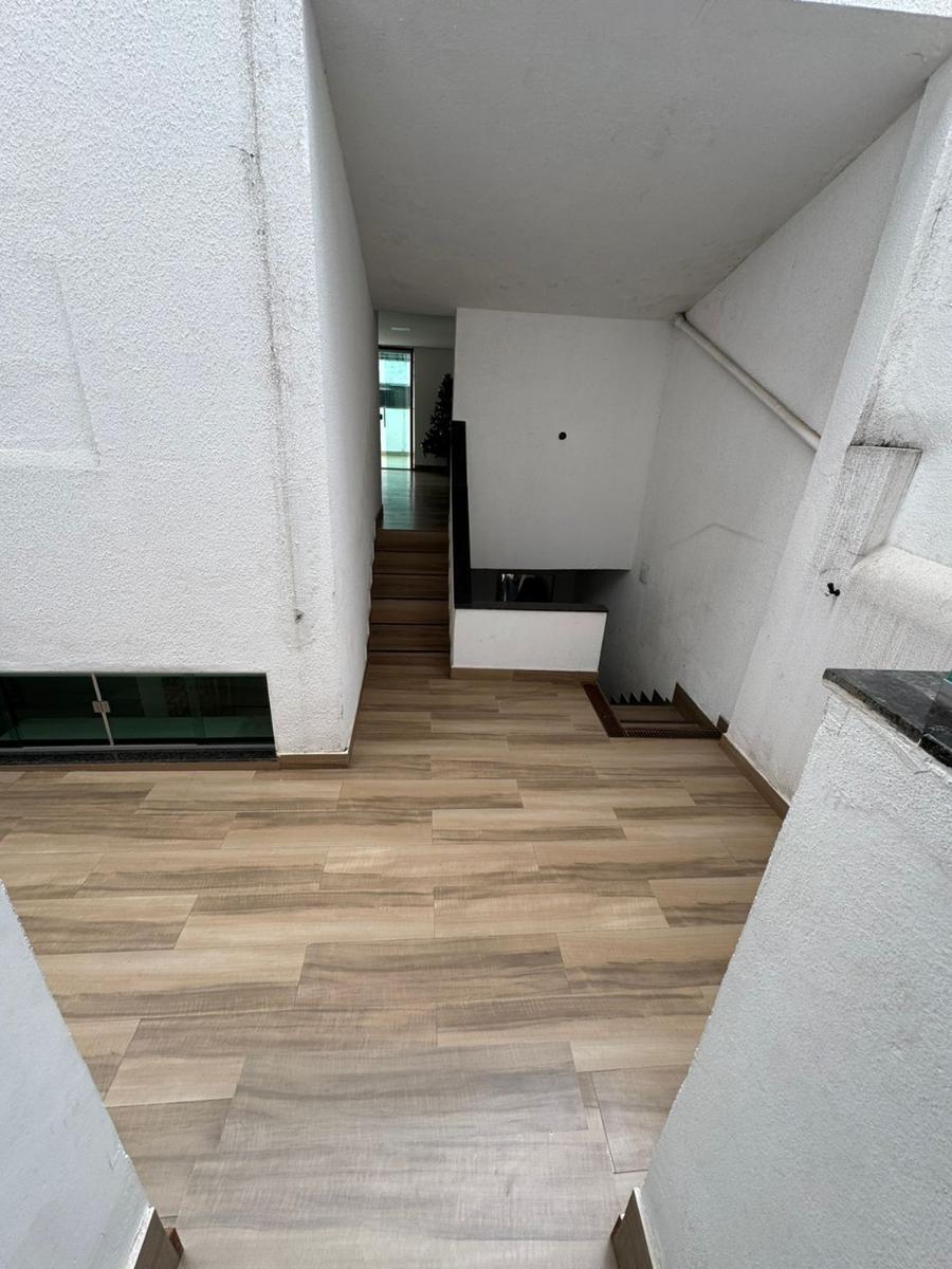 Casa, Floresta, 5 Quartos, 2 Vagas, 2 Suítes