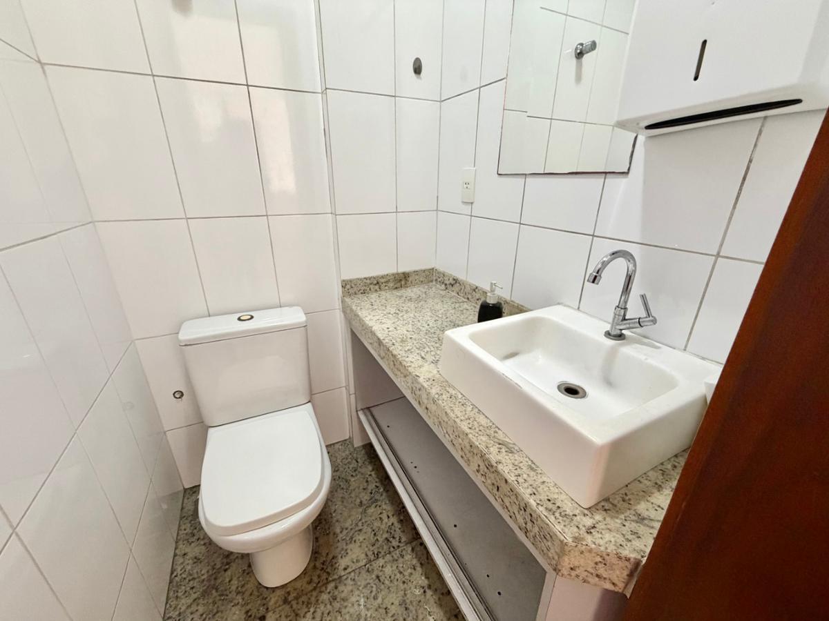 Sala, São José, 0 Quarto, 3 Vagas