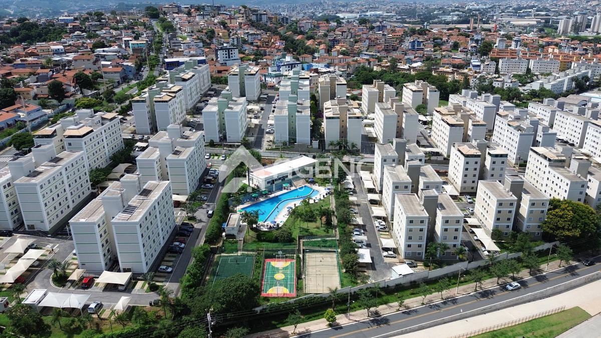 Cobertura, Camargos, 3 Quartos, 0 Vaga, 0 Suíte