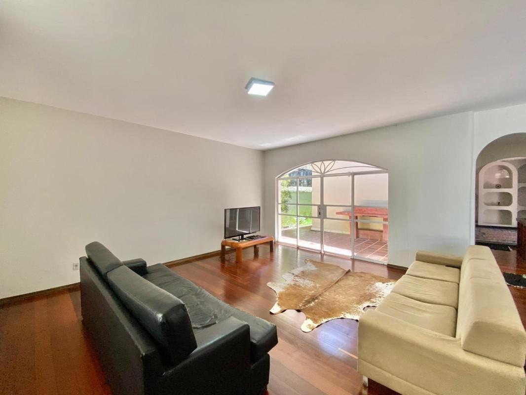 Casa, Sion, 5 Quartos, 6 Vagas, 1 Suíte