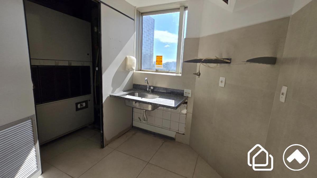 Sala, Estoril, 4 Vagas